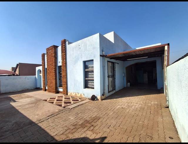3 BEDROOM HOUSE FOR SALE IN TOKOZA